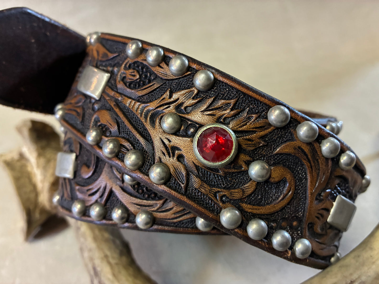Hand Carving Leather Belt W/Vintage Studdedオーダーメイド