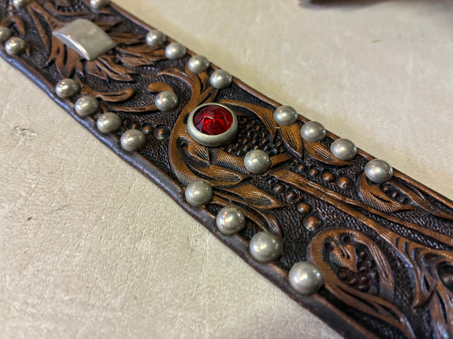 Hand Carving Leather Belt W/Vintage Studdedオーダーメイド