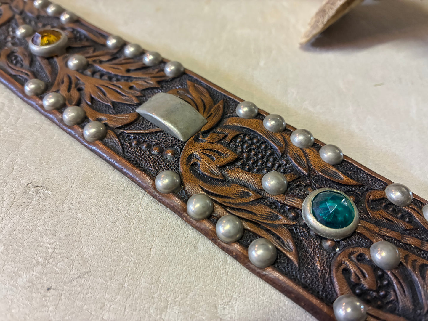 Hand Carving Leather Belt W/Vintage Studdedオーダーメイド