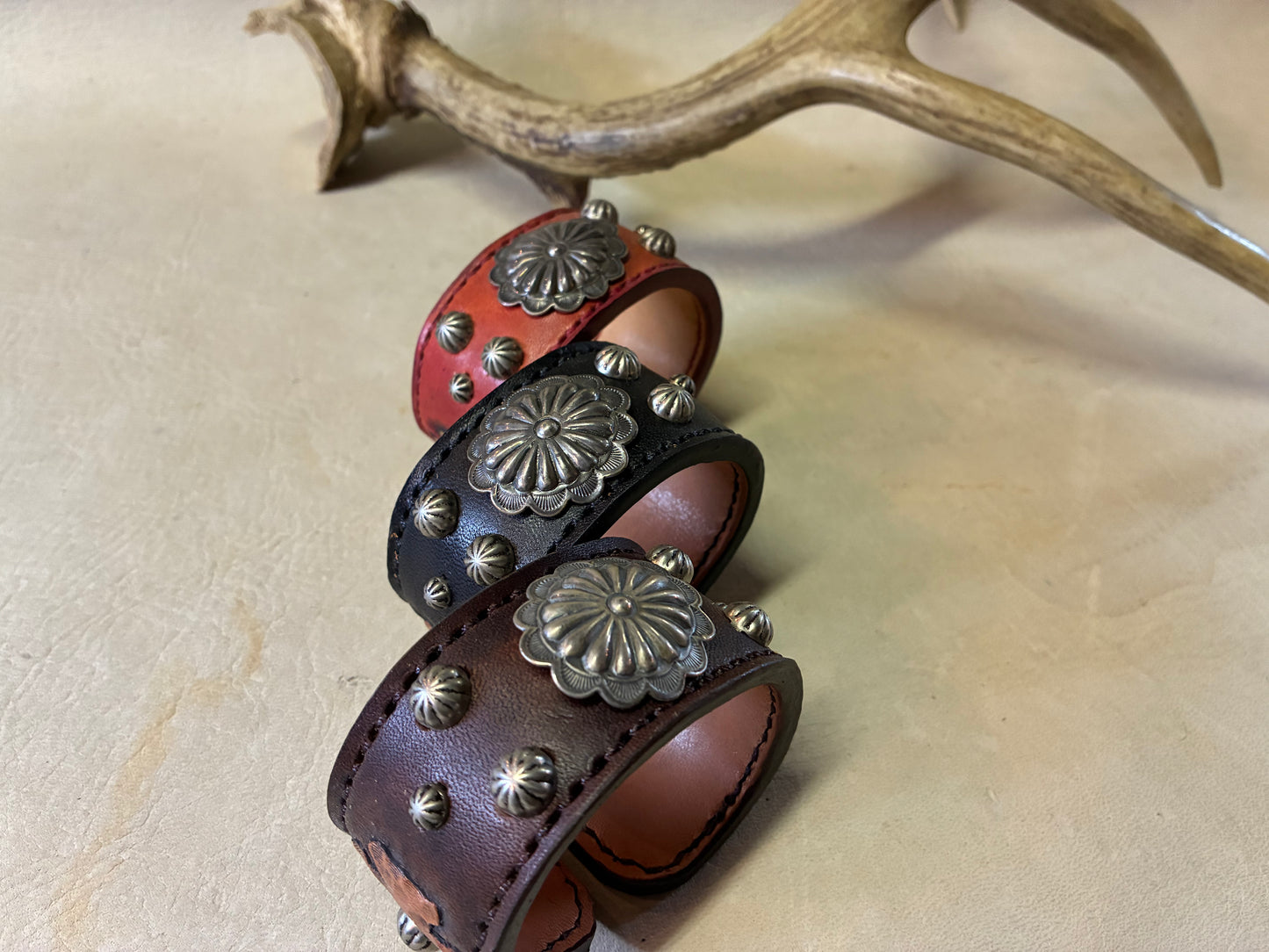 40's Navajo Concho Leather Bangle 3 Colors