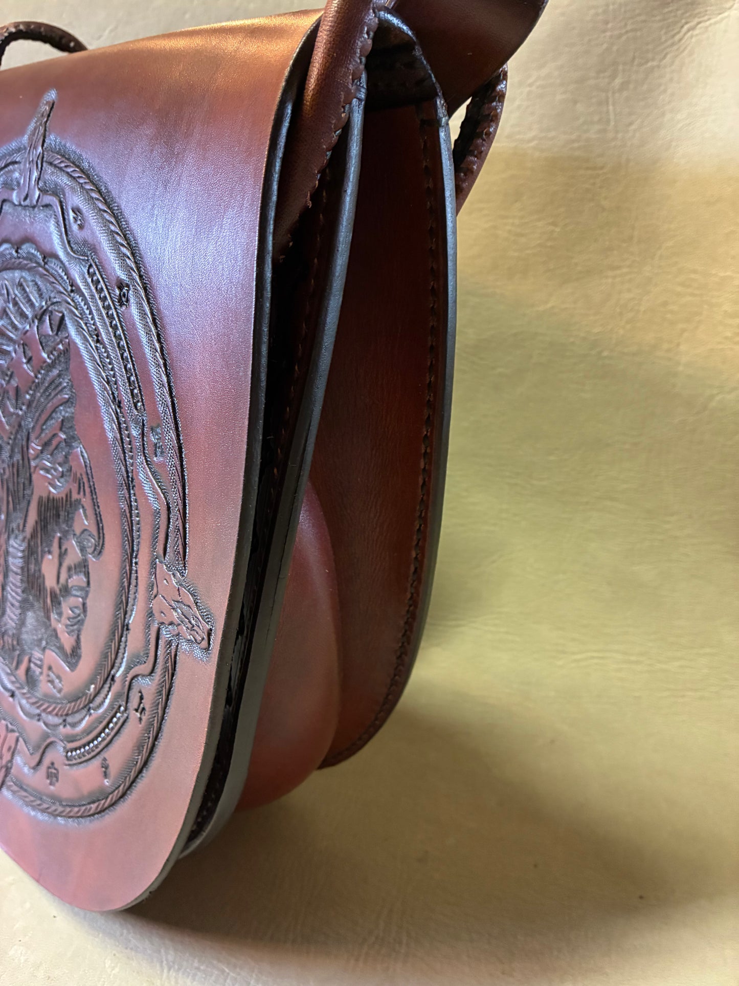Native Indian Hand Carving Medicine Shoulder Bag