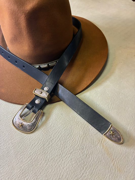 STAR ENGRAVED BUCKLE BELT